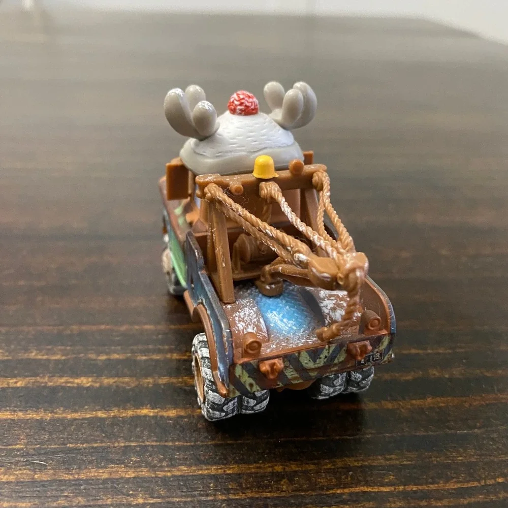 Disney Pixar Cars - REINDEER MATER SAVES CHRISTMAS (RUBBER TIRES) - 1:55 Diecast